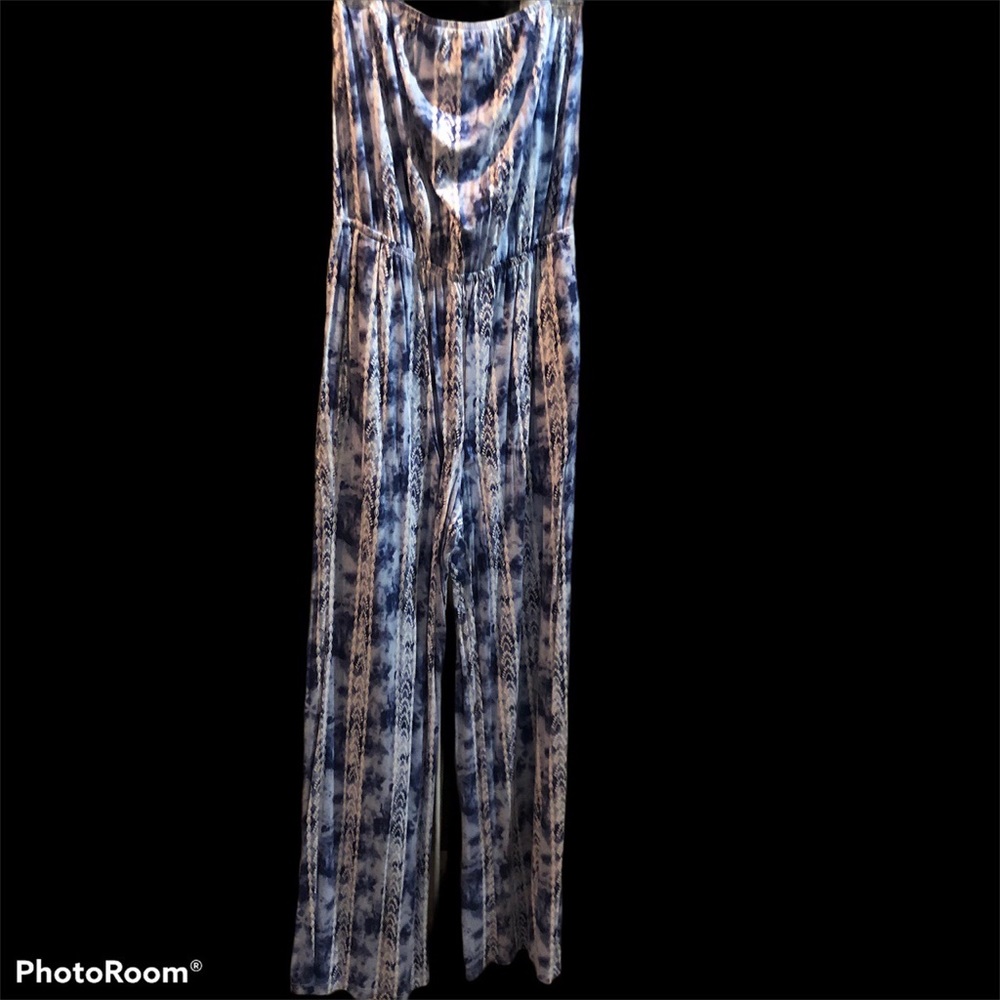 Jumpsuit - Picture 3 of 4